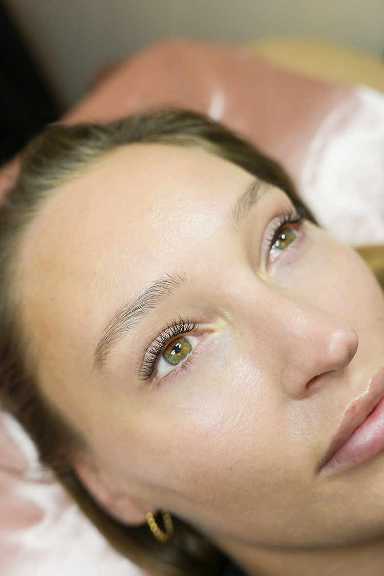 Express set lash extensions