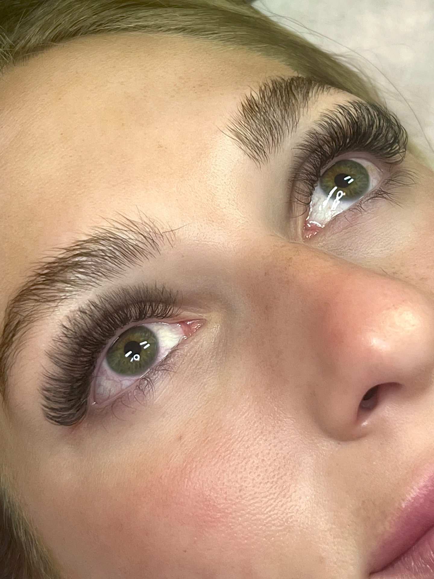 Volume lashes green eyes